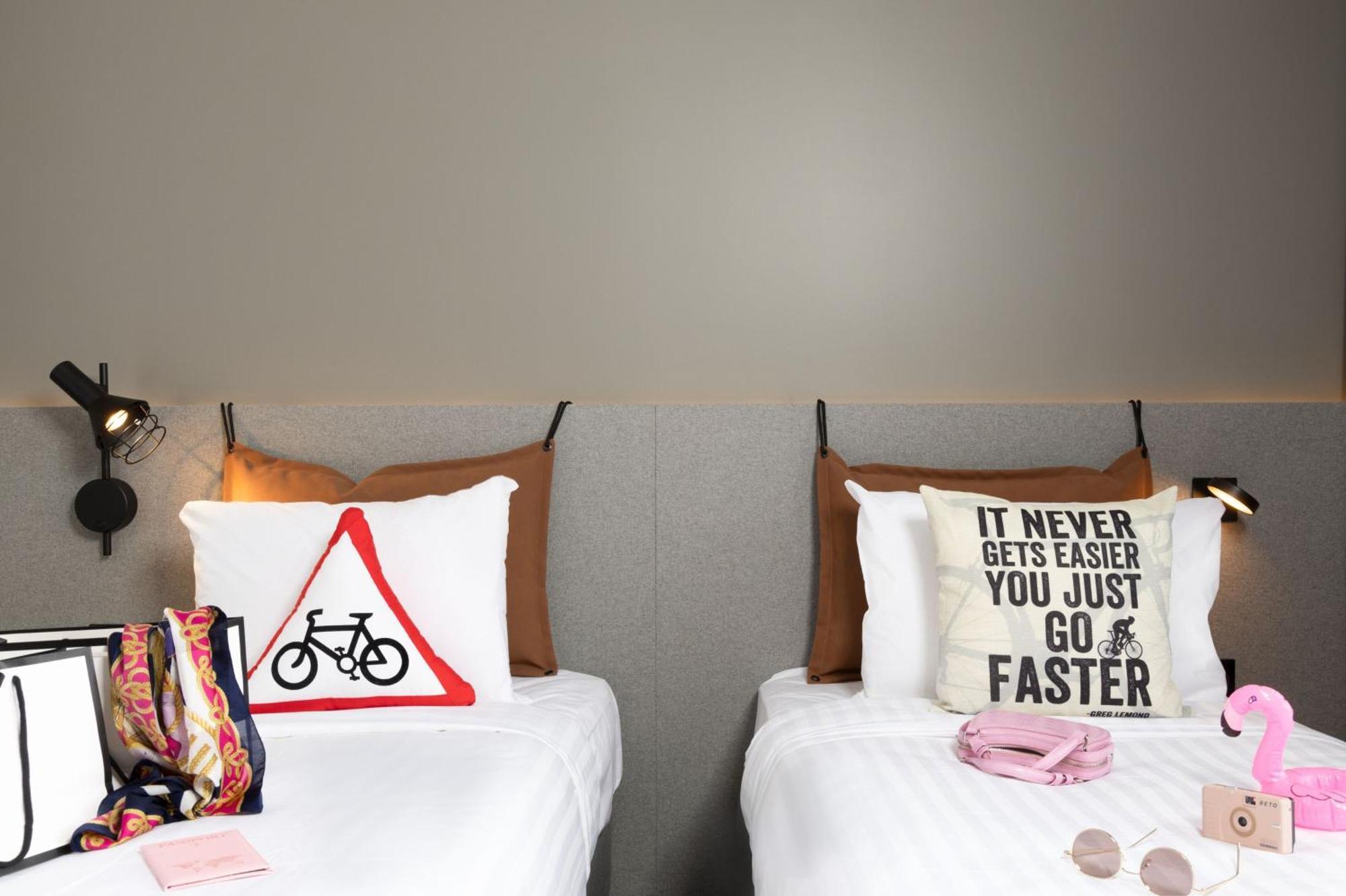 Moxy Paris Clamart Eksteriør bilde