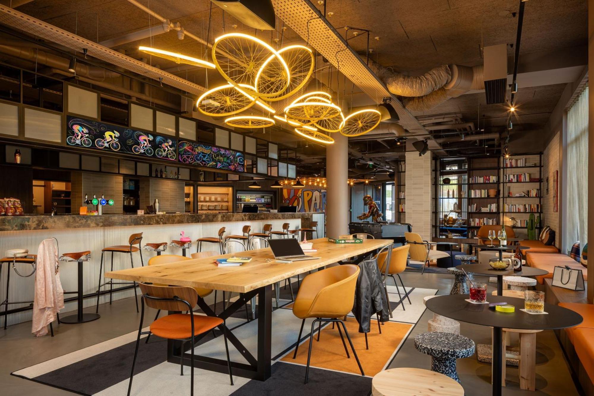 Moxy Paris Clamart Eksteriør bilde